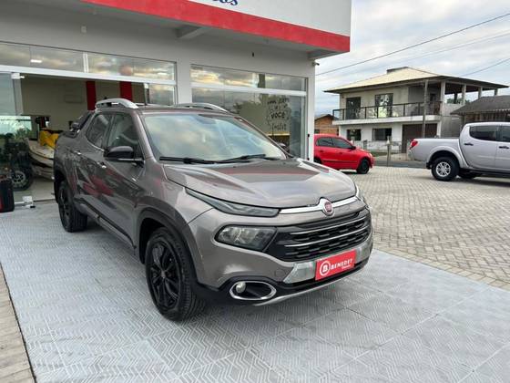 FIAT TORO 2.0 16V TURBO DIESEL VOLCANO 4WD AT9